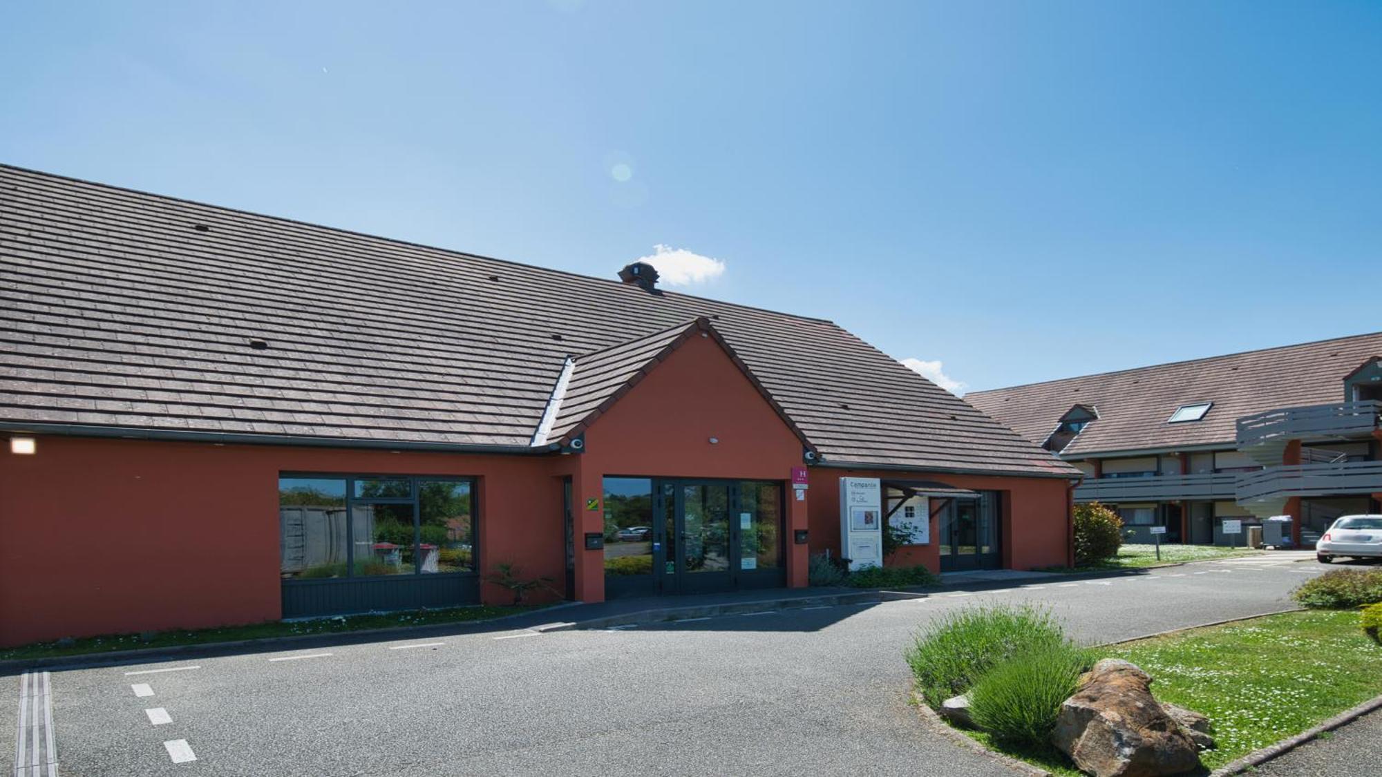 Campanile Nature - Dreux Exterior photo